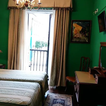 Palacio Carlos I 2*