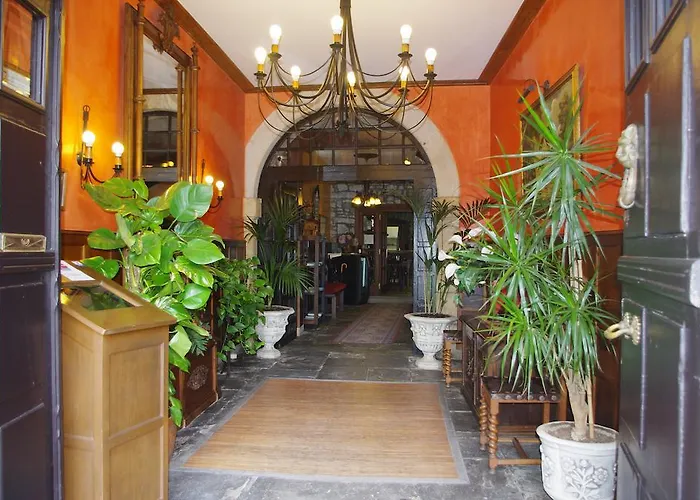 Palacio Carlos I فندق